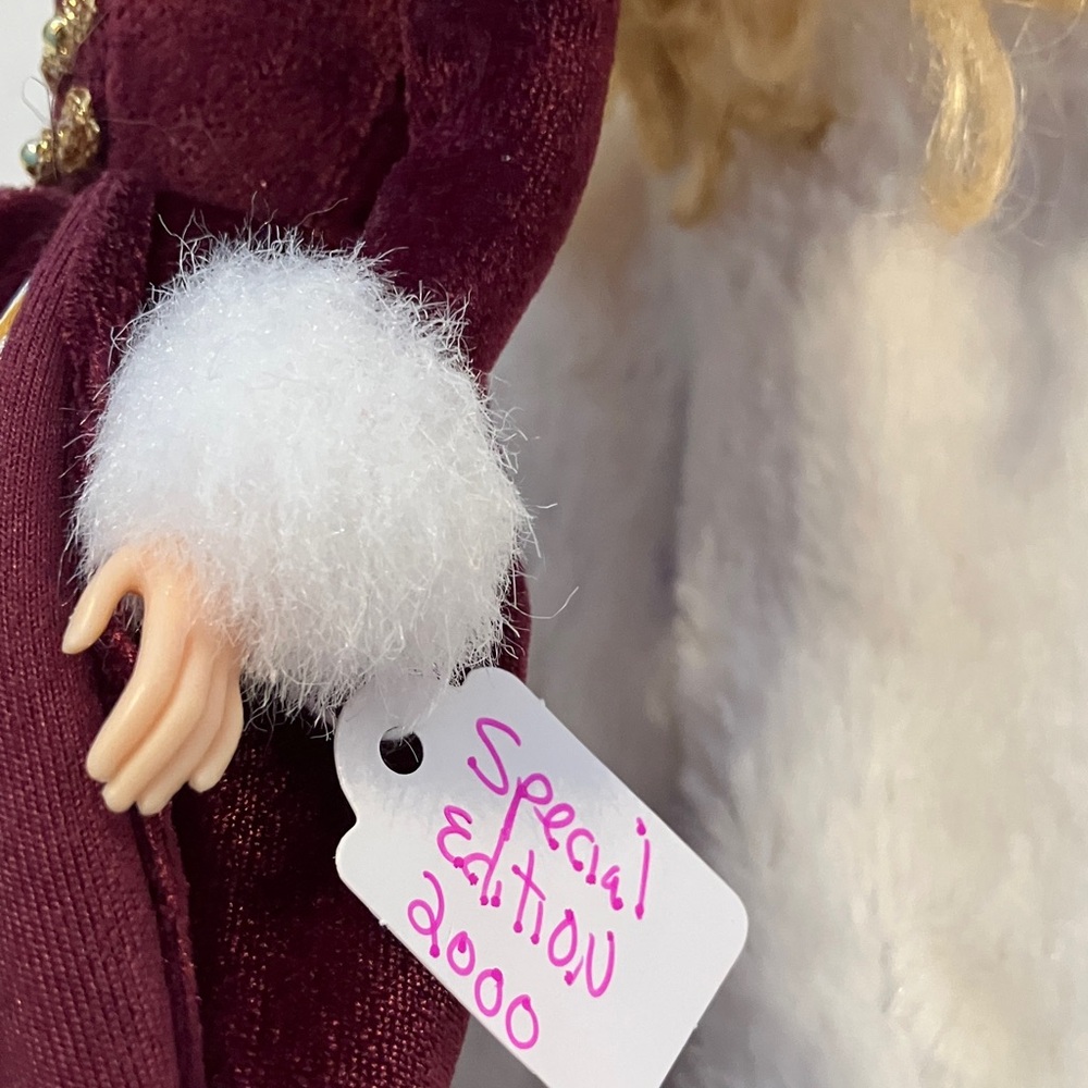 2000 Mattel Victorian Ice Skater Barbie Doll Special Edition doll - Picture 8 of 9